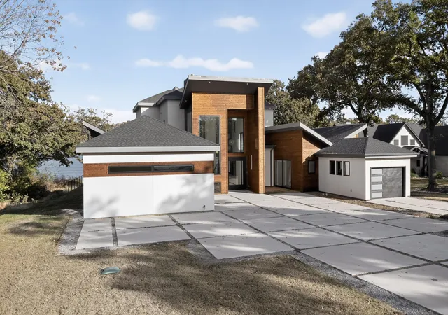 Photo 3 of Single family home for sale at 8839 Southern Shore Ct, Kemp, TX 75143 | MLS# 21005468 | Listing updated on 2026-08-31