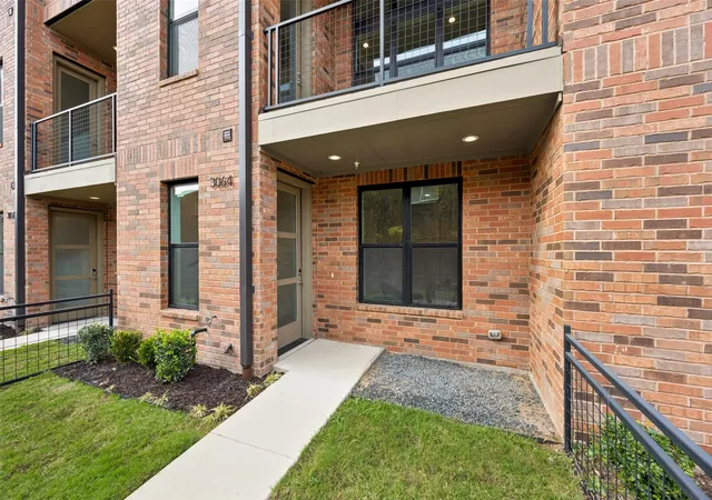 Photo 3 of Townhouse for sale at 3064 Chimes St, Dallas, TX 75219 | MLS# 21152440 | Listing updated on 2026-09-22