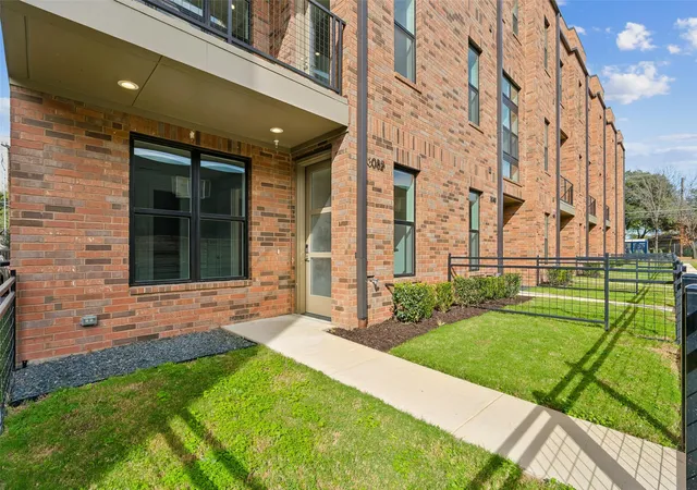 Photo 3 of Townhouse for sale at 3032 Chimes St, Dallas, TX 75219 | MLS# 21153165 | Listing updated on 2026-09-22