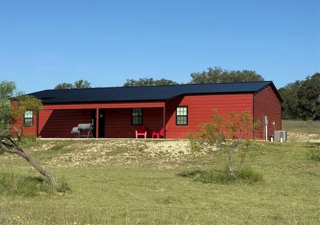Homes for sale in Comanche, TX | 149 Comanche Hills, Comanche, TX 76442 | MLS# 21153071