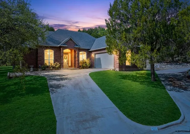 Photo 1 of Single family home for sale at 119 Spanish Oaks Trl, Glen Rose, TX 76043 | MLS# 21150117 | Listing updated on 2026-07-11