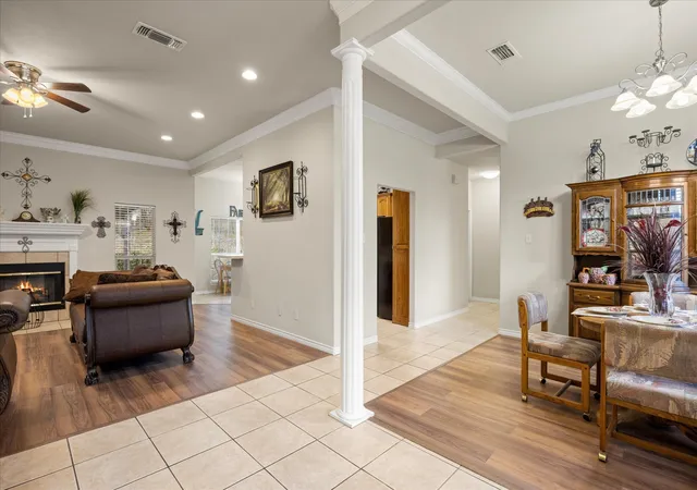 Photo 3 of Single family home for sale at 119 Spanish Oaks Trl, Glen Rose, TX 76043 | MLS# 21150117 | Listing updated on 2026-07-11