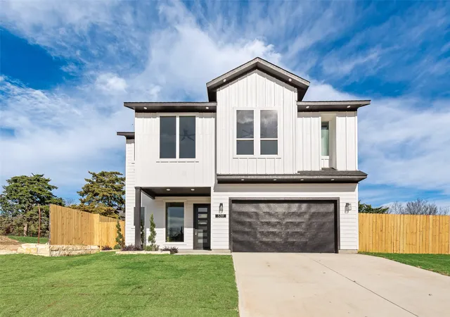 Photo 2 of Single family home for sale at 539 W Laureland Rd, Dallas, TX 75232 | MLS# 21152615 | Listing updated on 2026-09-21