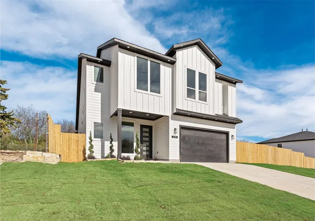 Photo 3 of Single family home for sale at 539 W Laureland Rd, Dallas, TX 75232 | MLS# 21152615 | Listing updated on 2026-09-21