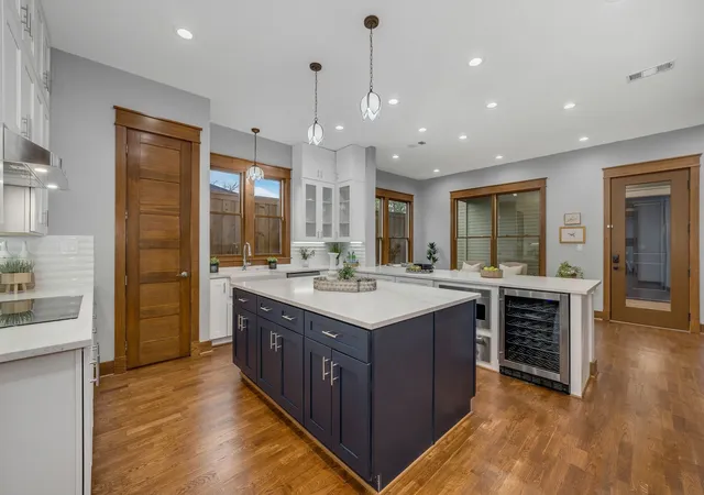 4th image of 6045-6047 Velasco Ave, Dallas, TX 75206 | MLS# 21152453