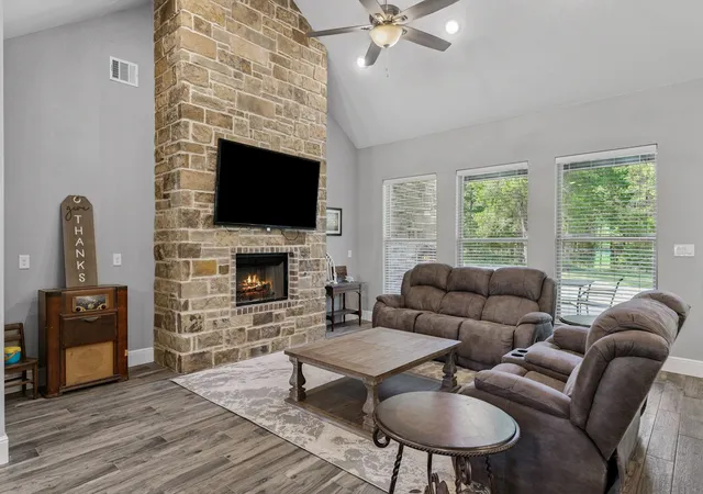 Homes for sale in Mineola, TX | 234 County Rd 2309, Mineola, TX 75773 | MLS# 21152503