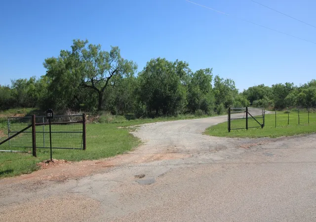 Photo 40 of Land for sale at 525 County Road 310, Tye, TX | MLS# 21152952 | Listing updated on 2026-10-01