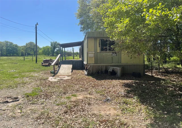 Photo 3 of Manufactured home for sale at 689 James, Kemp, TX 75143 | MLS# 21154001 | Listing updated on 2026-07-27
