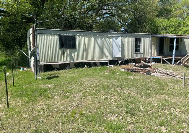 Photo 3 of Manufactured home for sale at 689 James, Kemp, TX 75143 | MLS# 21154001 | Listing updated on 2026-07-27