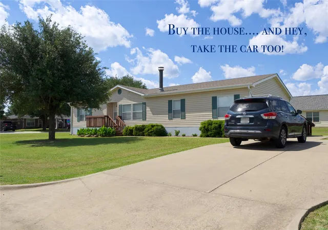 Photo 1 of Single family home for sale at 115 Candlewood Cir, Gainesville, TX 76240 | MLS# 21154033 | Listing updated on 2026-07-23