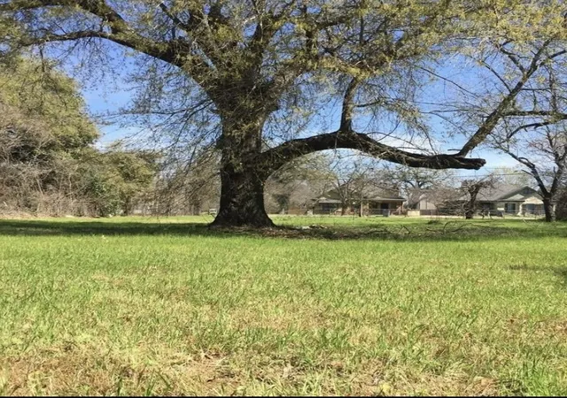 Photo 1 of Land for sale at 3317 S 3rd St, Waco, TX 76706 | MLS# 21154117 | Listing updated on 2026-09-24