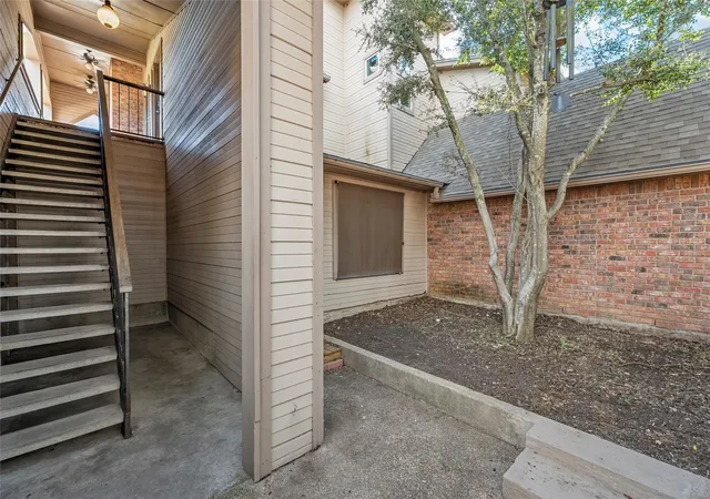Photo 3 of Condo for sale at 156 Pleasant Grove Ln #5, Waco, TX 76712 | MLS# 21154082 | Listing updated on 2026-09-17