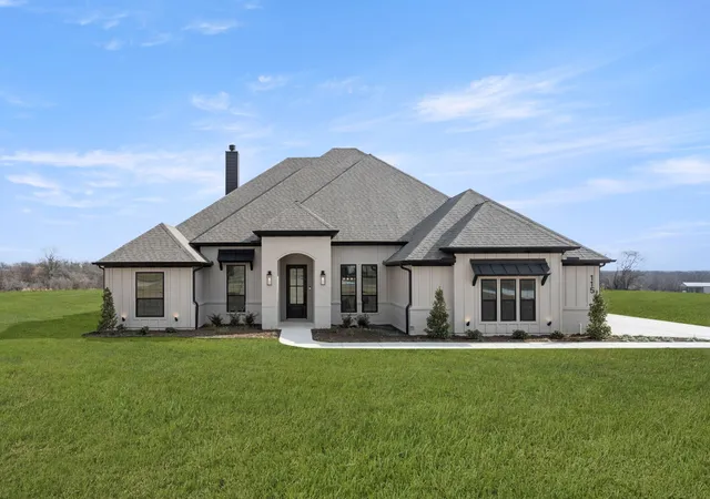 1st image of 115 Blackstar Ln, Decatur, TX 76234 | MLS# 21154301