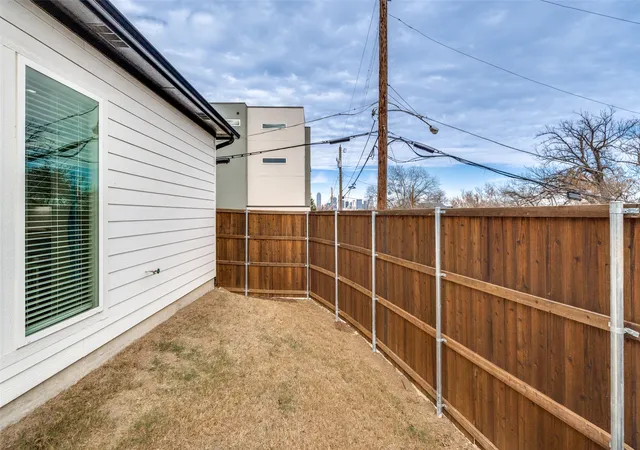 Homes for sale in Dallas, TX | 518 Crete St, Dallas, TX 75203 | MLS# 21150127