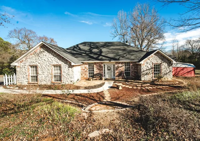 Homes for sale in Lindale, TX | 19757 County Road 444, Lindale, TX 75771 | MLS# 21154675