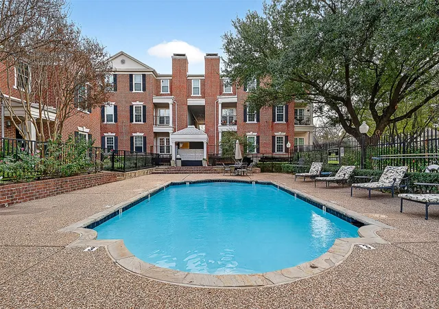 Photo 2 of Condo for sale at 5407 Bryan St #B104, Dallas, TX 75206 | MLS# 21152213 | Listing updated on 2026-08-24