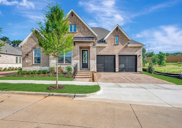 Homes for sale in Arlington, TX | 2155 Spotted Fawn Dr, Arlington, TX 76005 | MLS# 21155070