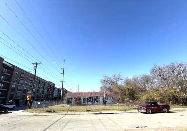 Photo 3 of Land for sale at 1001 Singleton Blvd, Dallas, TX 75212 | MLS# 21153722 | Listing updated on 2026-10-07