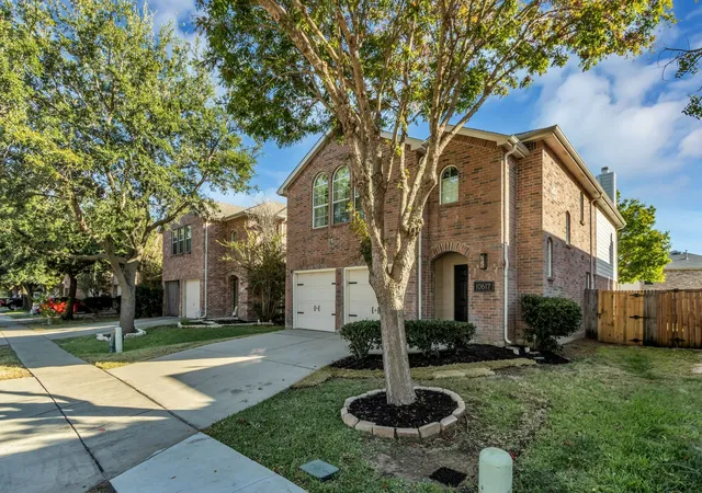 Photo 3 of Single family home for sale at 10617 Cochron Dr, Mc Kinney, TX 75072 | MLS# 21154523 | Listing updated on 2026-07-28