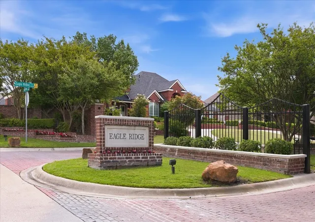 Photo 2 of Single family home for sale at 7517 Eagle Ridge Cir, Fort Worth, TX 76179 | MLS# 21147032 | Listing updated on 2026-08-30