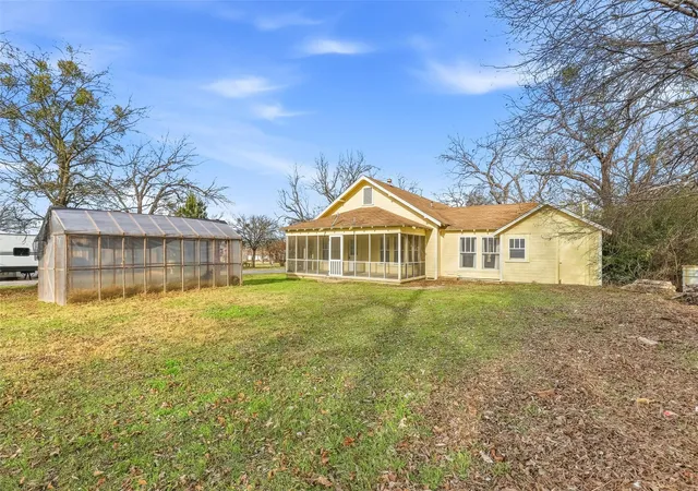 Homes for sale in Meridian, TX | 403 E Morgan, Meridian, TX 76665 | MLS# 21154242