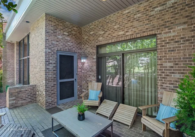 Photo 3 of Townhouse for sale at 300 Pierremont Rd #18, Shreveport, LA 71106 | MLS# 21154954 | Listing updated on 2026-10-07