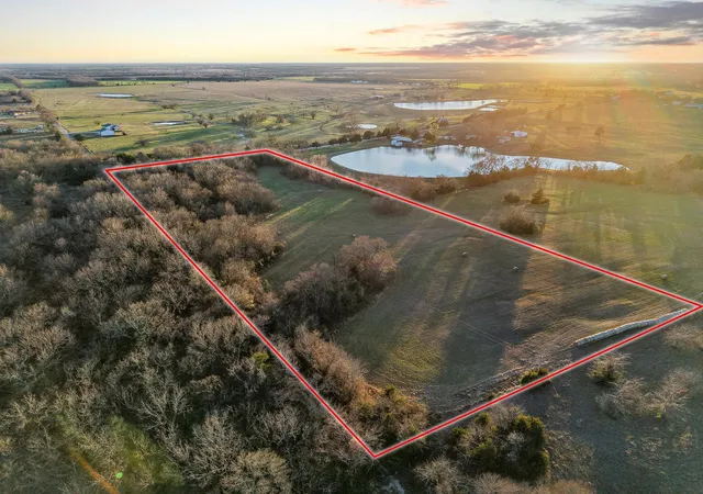 Photo 2 of Land for sale at Tbd County Road 4616, Wolfe City, TX 75496 | MLS# 21155834 | Listing updated on 2026-09-29