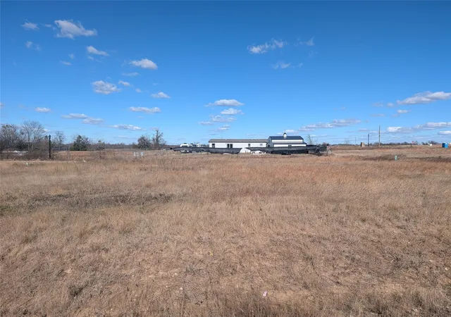 Photo 3 of Land for sale at 284 Victory Dr, Mabank, TX 75147 | MLS# 21156091 | Listing updated on 2026-07-28