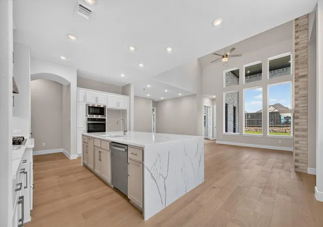 Photo 3 of Single family home for sale at 906 Montrose Dr, Rockwall, TX 75087 | MLS# 21155354 | Listing updated on 2026-07-22