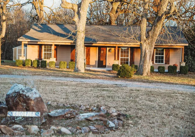 1st image of 6078 E Line Rd, Whitewright, TX 75491 | MLS# 21152807