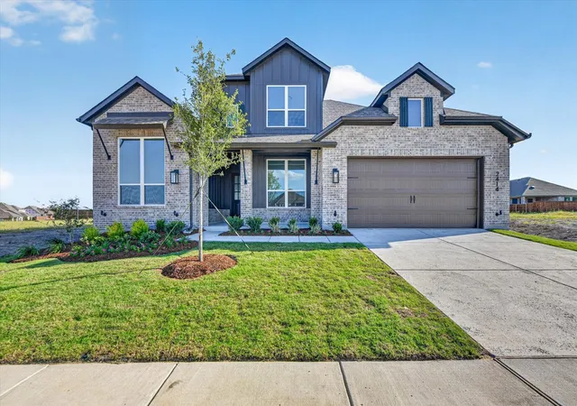 Photo 1 of Single family home for sale at 2414 Drummond St, Forney, TX 75126 | MLS# 21156155 | Listing updated on 2026-09-17
