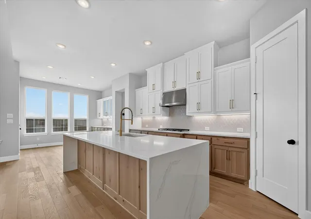 Photo 2 of Single family home for sale at 823 Montrose Dr, Rockwall, TX 75087 | MLS# 21156235 | Listing updated on 2026-08-26