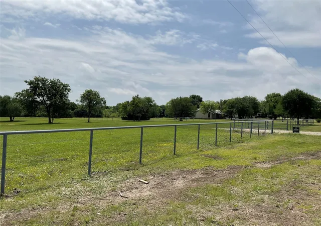 Homes for sale in Trenton, TX | 1149 Cr 4642, Trenton, TX 75490 | MLS# 21156592