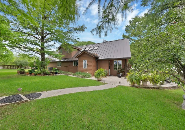 Photo 4 of Single family home for sale at 11000 County Road 3280, Kerens, TX 75144 | MLS# 21156671 | Listing updated on 2026-08-22