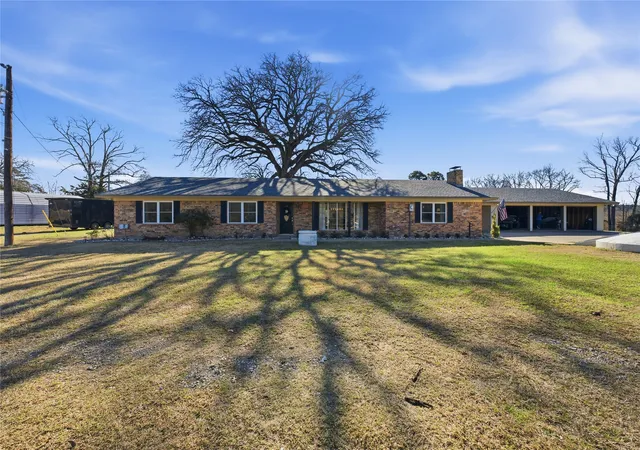Photo 2 of Single family home for sale at 3662 Acr 359, Palestine, TX 75803 | MLS# 21156872 | Listing updated on 2026-07-23