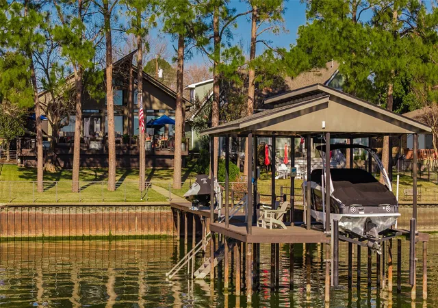 Photo 3 of Single family home for sale at 199 Seaside Dr, Gun Barrel City, TX 75156 | MLS# 21156031 | Listing updated on 2026-08-18