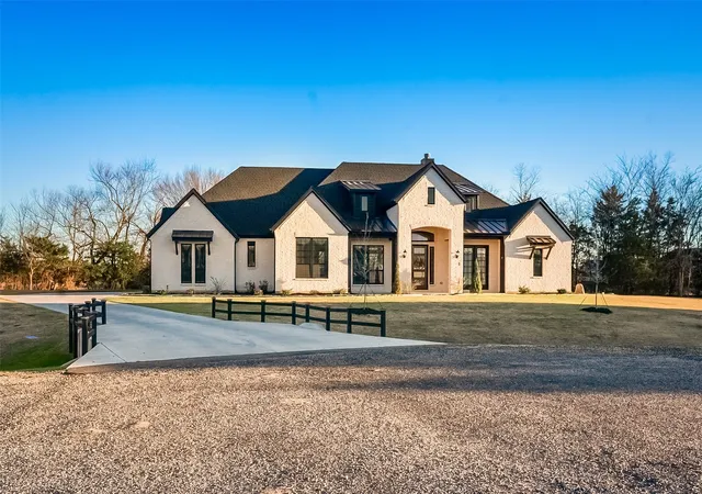 Homes for sale in Van Alstyne, TX | 1843 Granite Wy, Van Alstyne, TX 75495 | MLS# 21155725