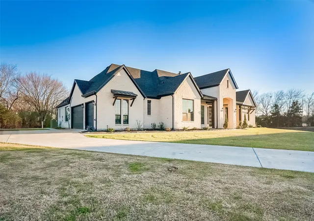 Homes for sale in Van Alstyne, TX | 1843 Granite Wy, Van Alstyne, TX 75495 | MLS# 21155725