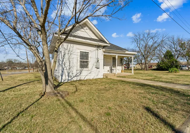 Photo 3 of Single family home for sale at 319 Mckinney St, Mesquite, TX 75149 | MLS# 21153998 | Listing updated on 2026-08-31