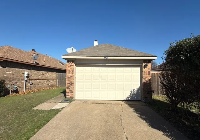 Photo 2 of Sale Pending at 4420 Flamingo Wy, Mesquite, TX 75150 | MLS# 21155601 | Listing updated on 2026-08-03