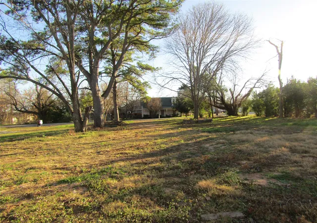 Photo 3 of Land for sale at 405 E Boyd Ave, Boyd, TX 76023 | MLS# 21154363 | Listing updated on 2026-08-28
