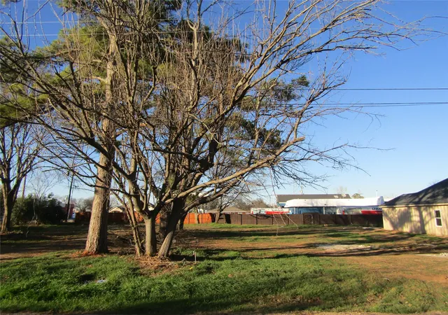 Photo 3 of Land for sale at 403 E Boyd Ave, Boyd, TX 76023 | MLS# 21154276 | Listing updated on 2026-08-27