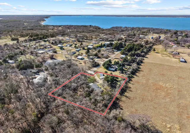 Homes for sale in Pottsboro, TX | 341 Pecan Pl Ln, Pottsboro, TX 75076 | MLS# 21153671