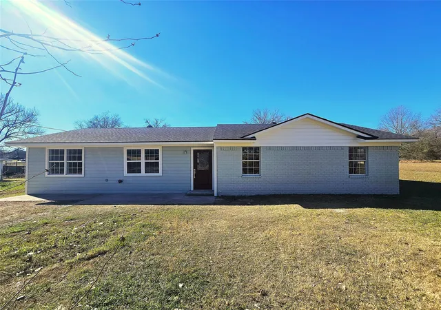 Homes for sale in Groesbeck, TX | 910 Willow Pond Rd, Groesbeck, TX 76642 | MLS# 21157213