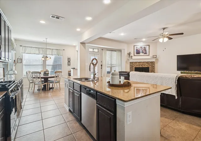 Photo 4 of Single family home for sale at 2614 Patriot Dr, Melissa, TX 75454 | MLS# 21157253 | Listing updated on 2026-09-30
