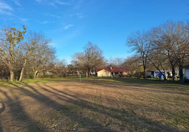 Photo 1 of Land for sale at 513 S San Antonio St, Wolfe City, TX 75496 | MLS# 21153490 | Listing updated on 2026-07-12