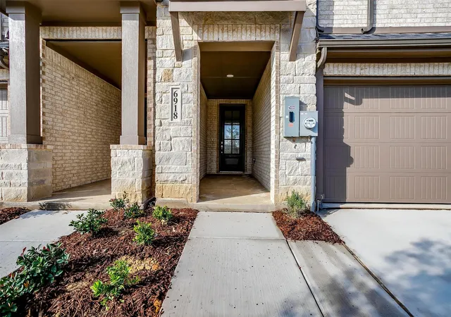 4th image of 6820 Neals Wy, Arlington, TX 76001 | MLS# 21157444