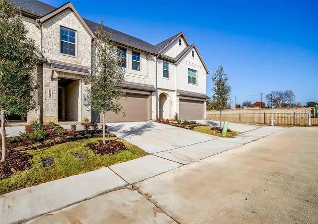 1st image of 6818 Neals Wy, Arlington, TX 76001 | MLS# 21157448