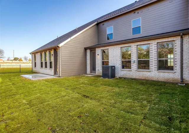 33rd image of 6818 Neals Wy, Arlington, TX 76001 | MLS# 21157448