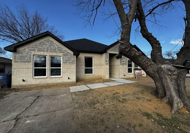 Single family home for sale at 2533 Jonesboro Ave, Dallas, TX 75228 | MLS# 21153521 | Listing updated on 2026-08-20